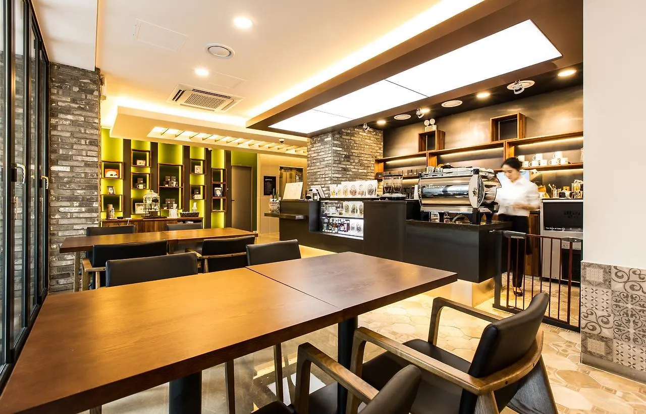 The Petel Premium Suite Busan 3*,